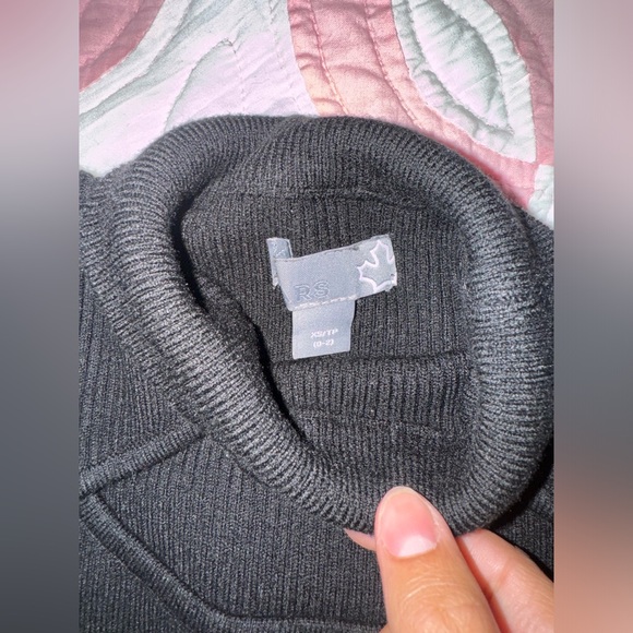 STUDENT MOVING SALE 💕 - Picture 4 of 4